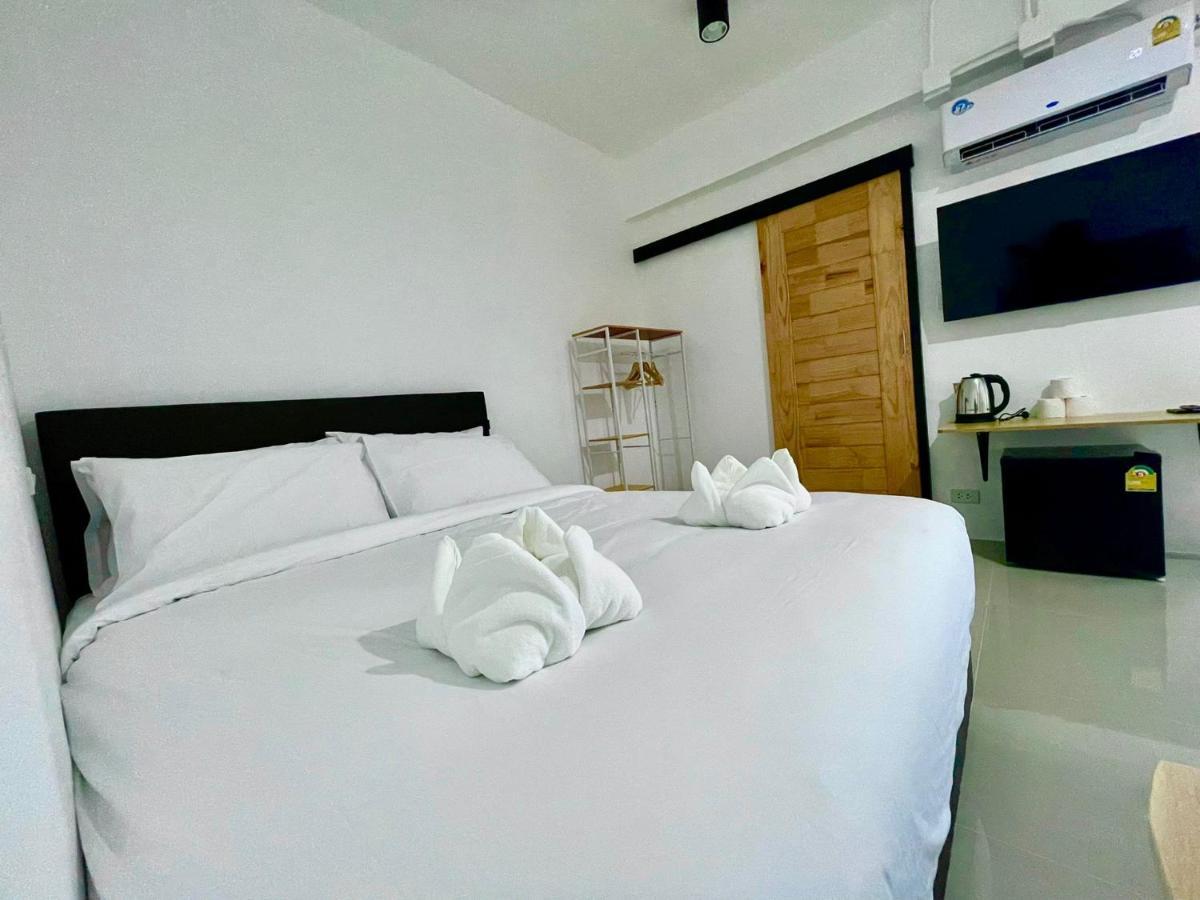 Laewan Guesthouse Baan Tai Extérieur photo
