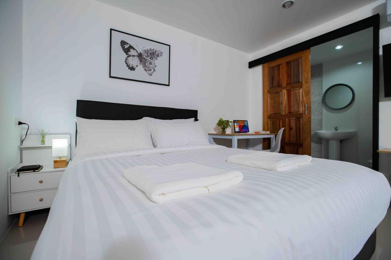 Laewan Guesthouse Baan Tai Extérieur photo